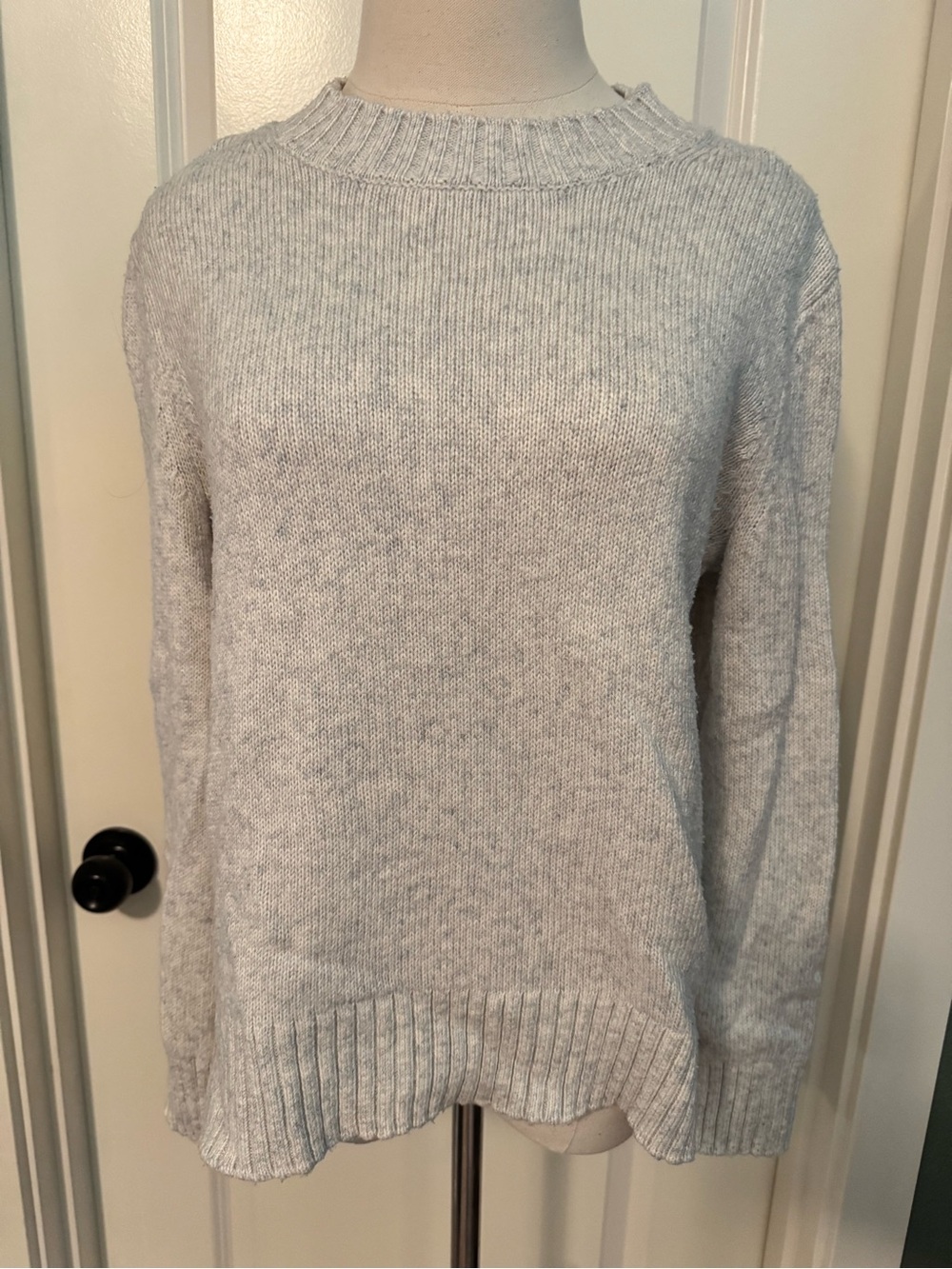 Banana Republic Light Gray Crewneck Sweater